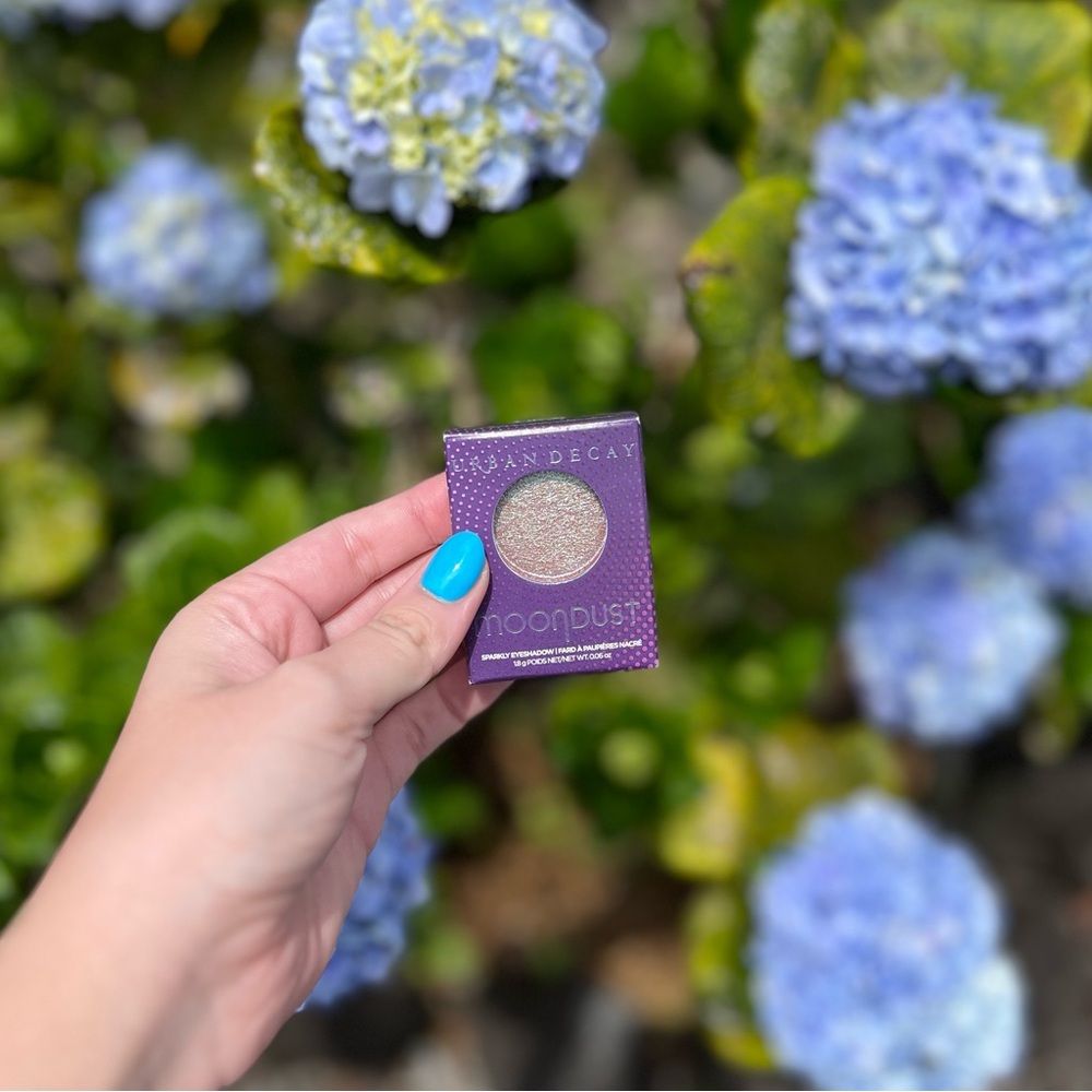 BNIB Urban Decay Moondust Eyeshadow • Solstice